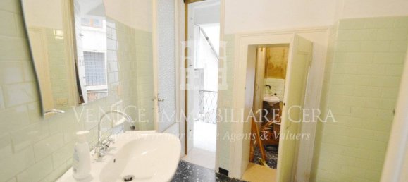 3 bedrooms Apartment in Venice, Italy No. 190416 21
