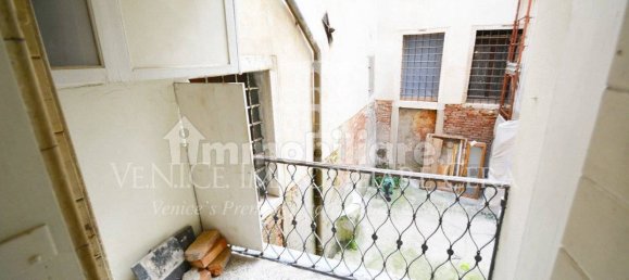 3 bedrooms Apartment in Venice, Italy No. 190416 17