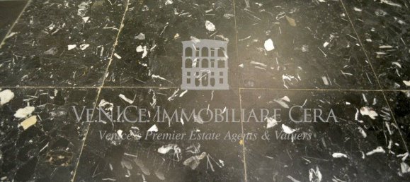 3 bedrooms Apartment in Venice, Italy No. 190416 20