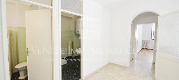 3 bedrooms Apartment in Venice, Italy No. 190416 23