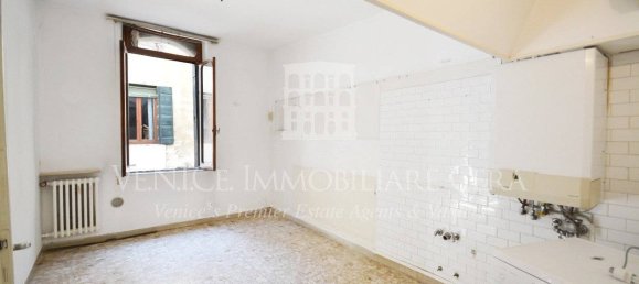3 bedrooms Apartment in Venice, Italy No. 190416 7