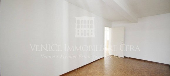 3 bedrooms Apartment in Venice, Italy No. 190416 11