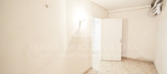 3 bedrooms Apartment in Venice, Italy No. 190416 19