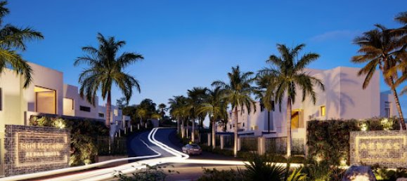 Apartamento de 4 dormitorios en Marbella, Spain No. 141159 7