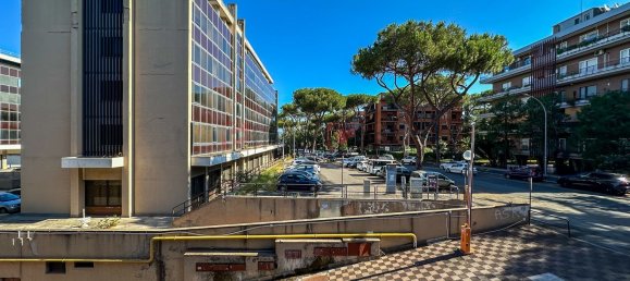 Квартира с 2 комнатами в Рим, Италия № 297246 3