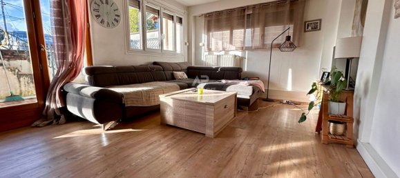 3 bedrooms Apartment in Acheres, France No. 143327 3