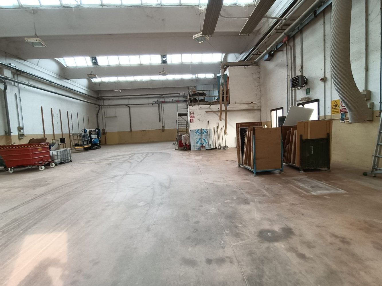 Склад 450м² в Формиджине, Италия № 114546