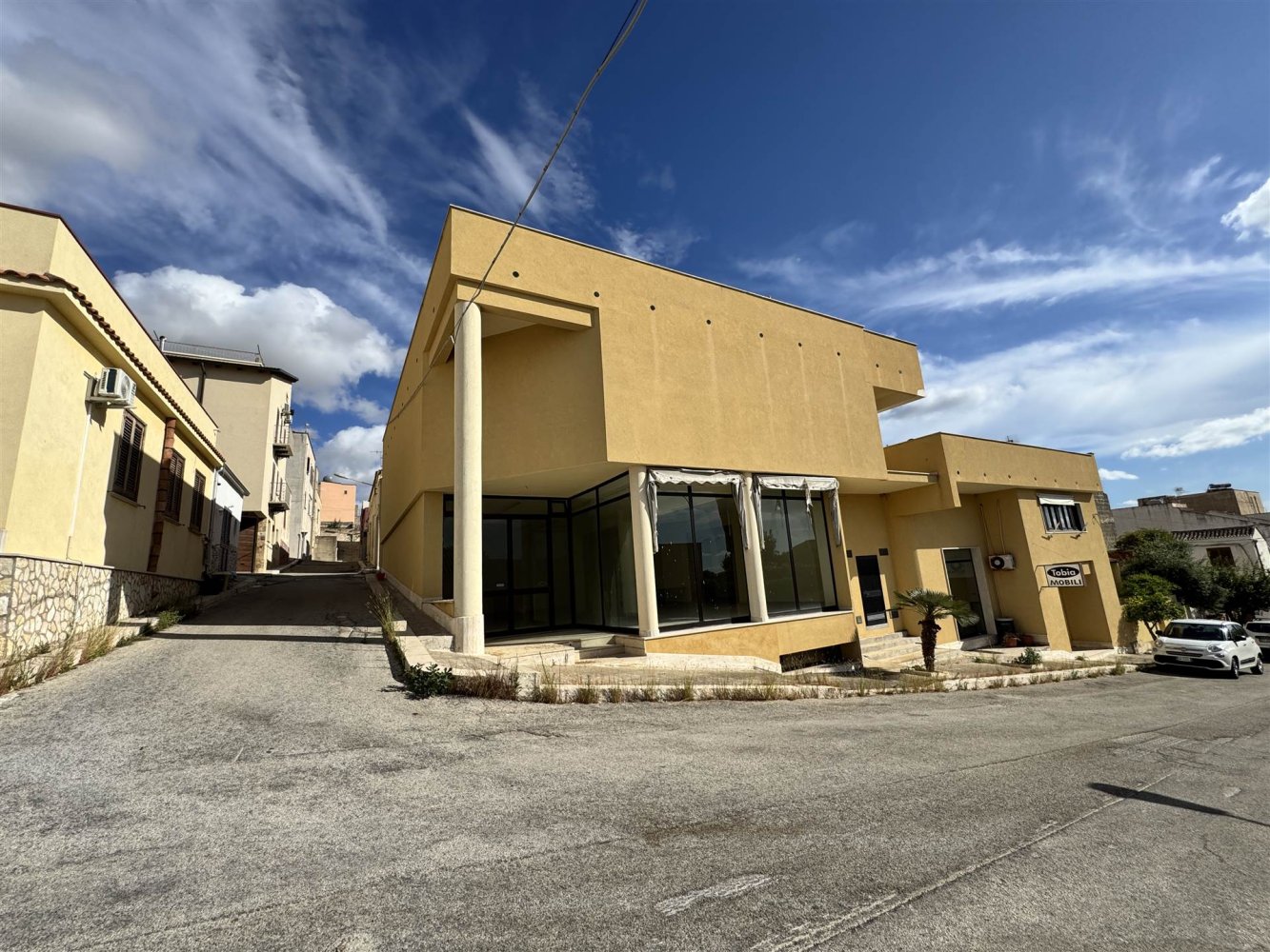 329 rooms Commercial property in Custonaci, Italy No. 297574