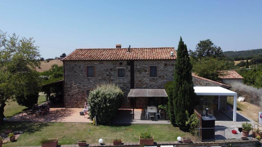 15 rooms House in Manciano, Italy No. 27343