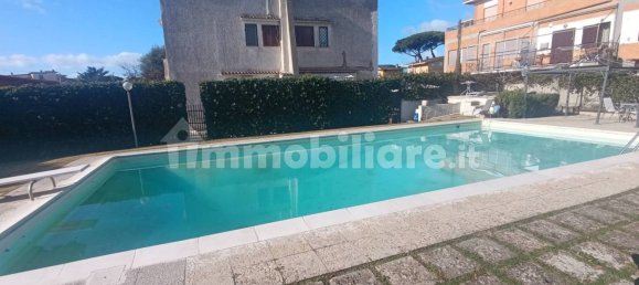 4 غرف نوم فيلا في Anzio, Italy رقم 210270 25