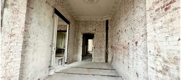 12 rooms Townhouse in Eimsbuttel, Germany No. 27059 3