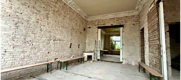 12 rooms Townhouse in Eimsbuttel, Germany No. 27059 4