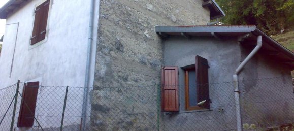 2 rooms House in Castelnuovo di Garfagnana, Italy No. 75653 2