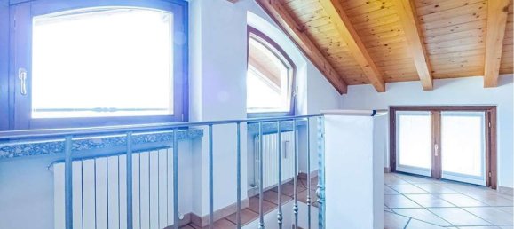 Дуплекс с 6 комнатами в Монгуццо, Италия № 92331 28