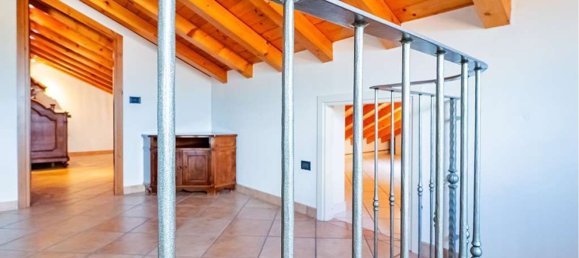 Дуплекс с 6 комнатами в Монгуццо, Италия № 92331 18