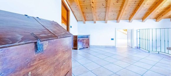 Дуплекс с 6 комнатами в Монгуццо, Италия № 92331 21