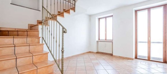 Дуплекс с 6 комнатами в Монгуццо, Италия № 92331 5