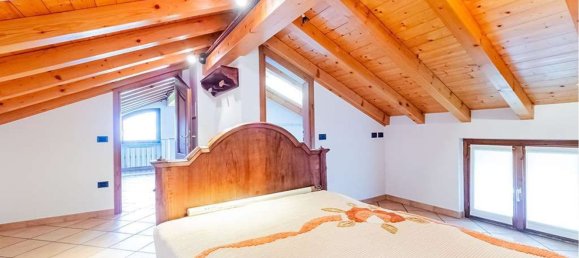 Дуплекс с 6 комнатами в Монгуццо, Италия № 92331 10