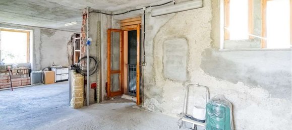 Дуплекс с 6 комнатами в Монгуццо, Италия № 92331 34