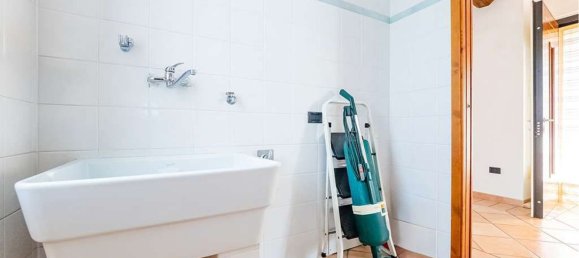 Дуплекс с 6 комнатами в Монгуццо, Италия № 92331 4