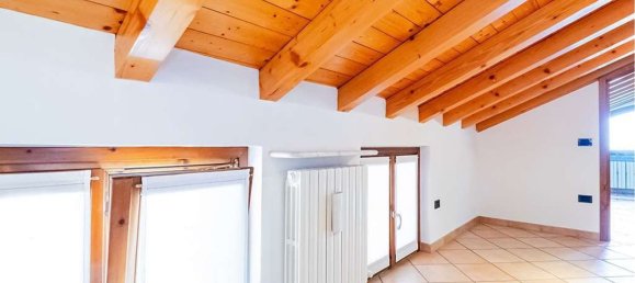 Дуплекс с 6 комнатами в Монгуццо, Италия № 92331 11