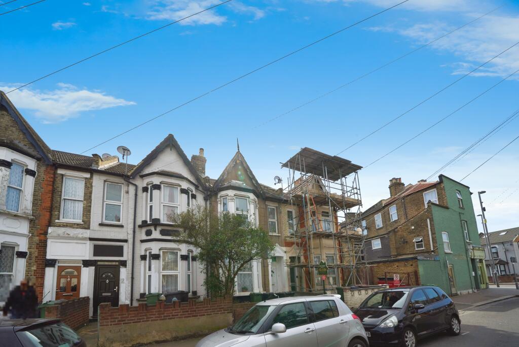 2 bedrooms Apartment in London, United Kingdom No. 11557