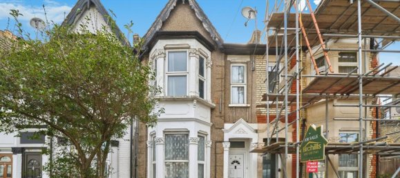 2 bedrooms Apartment in London, United Kingdom No. 11557 2