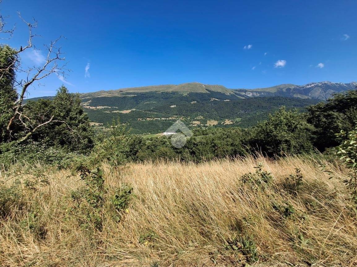 7125m² Land in Caprino Veronese, Italy No. 341409