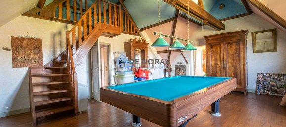 8 bedrooms House in Loches, France No. 81022 5