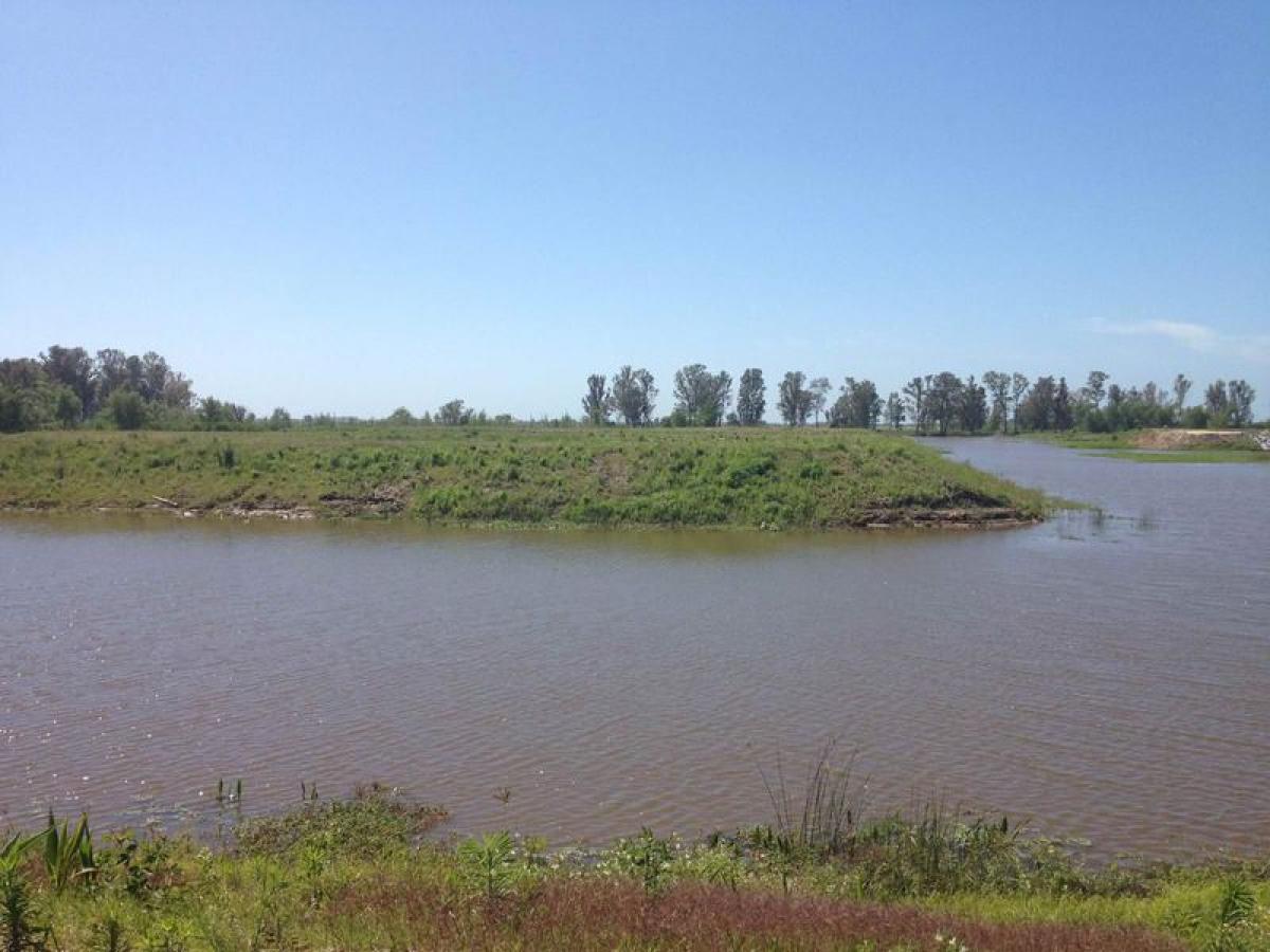  Land in Entre Rios, Argentina No. 30924