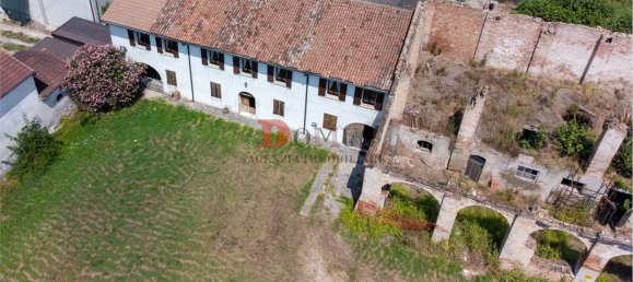 8-Zimmer Haus in Curtatone, Italy, Nr. 90009 19