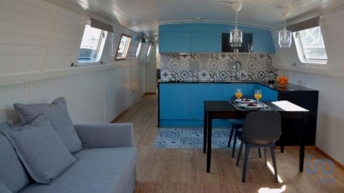 Studio à Lisbon, Portugal No. 4971