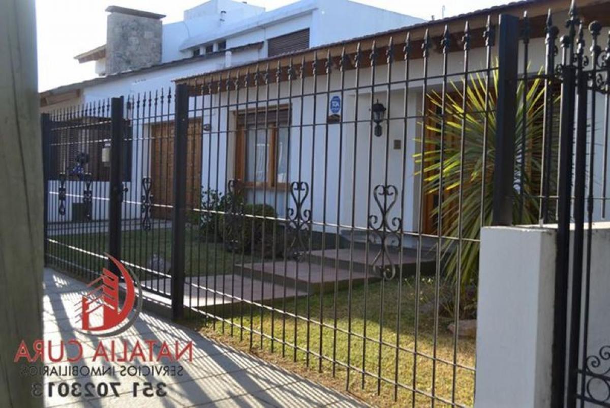 Дом с 2 спальнями в Кордоба, Аргентина № 9875