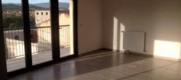 2 bedrooms Apartment in Pertuis, France No. 360909 3