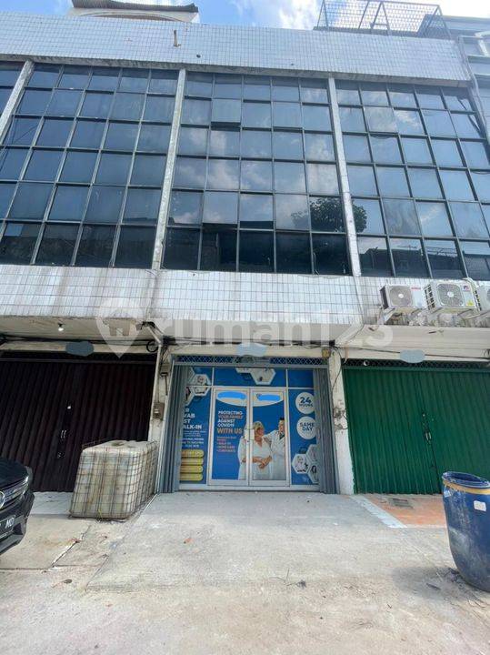 200m² Shop in Kalideres, Indonesia No. 1449