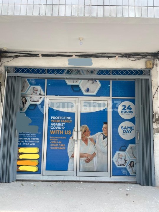 Magasin à Kalideres, Indonesia 200m² No. 1449