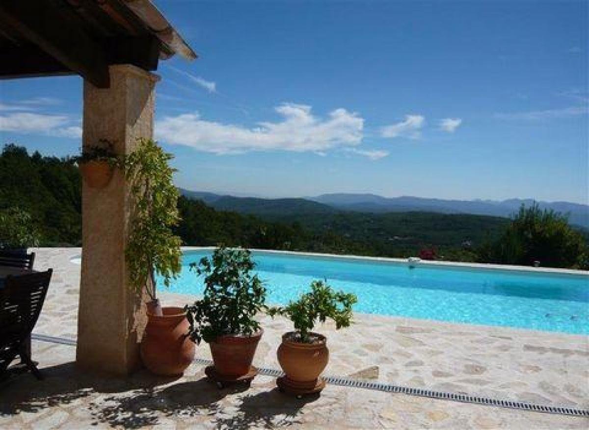 4 bedrooms House in Mons, France No. 11452