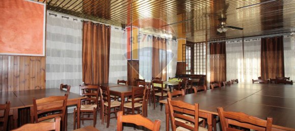 2 rooms Commercial property in Cuorgnè, Italy No. 12994 4