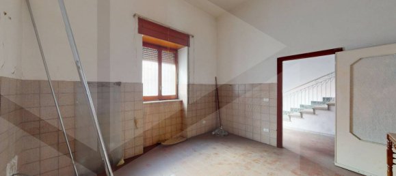 3 rooms House in Mariglianella, Italy No. 24679 5