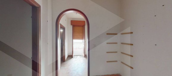 3 rooms House in Mariglianella, Italy No. 24679 10