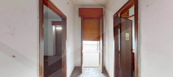 3 rooms House in Mariglianella, Italy No. 24679 7