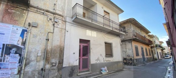 3 rooms House in Mariglianella, Italy No. 24679 16