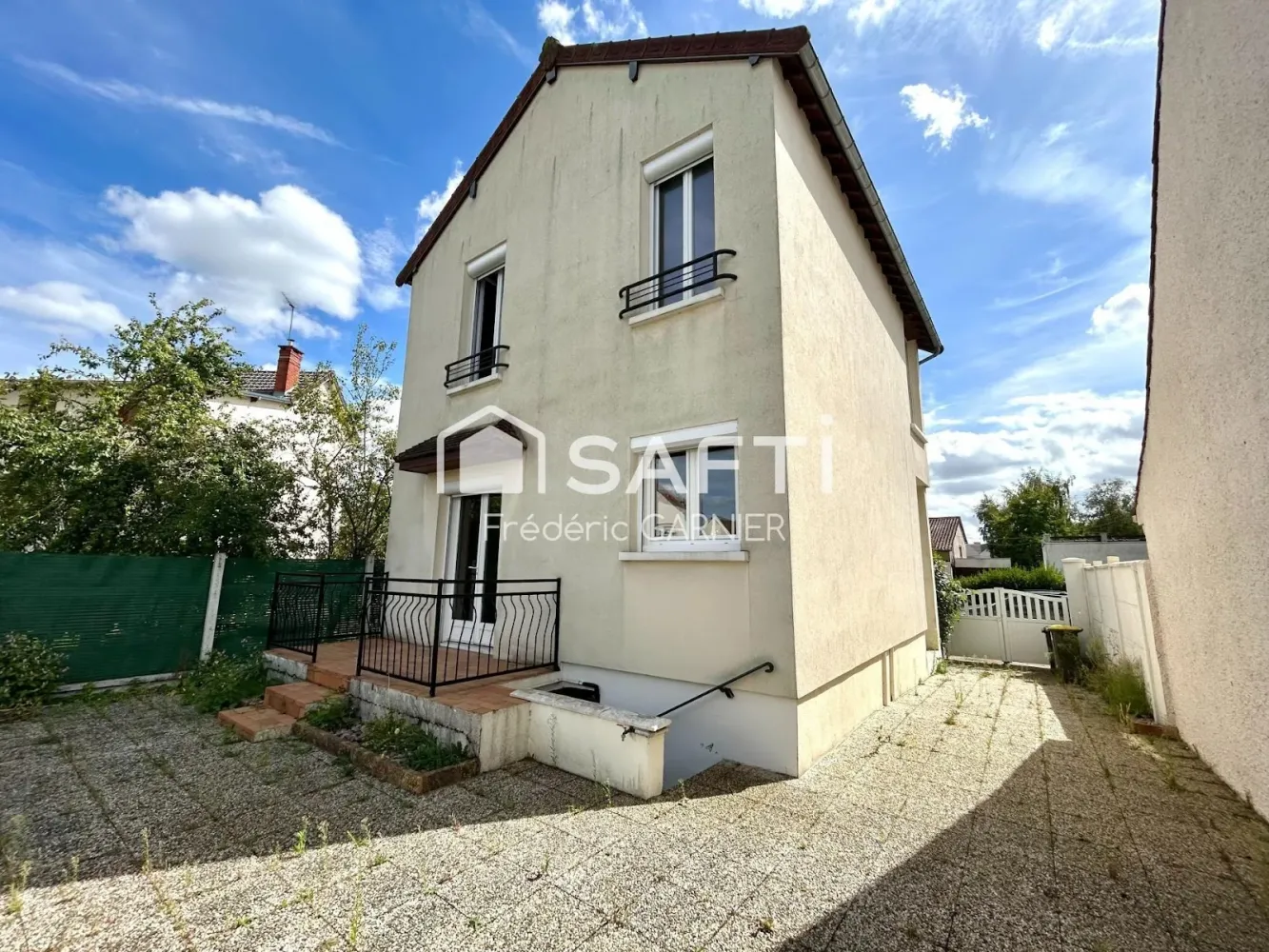 Casa de 2 dormitorios en Ozoir-la-Ferriere, France No. 345692