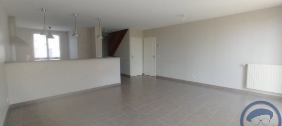 Casa de 4 dormitorios en La Ville-aux-Dames, France No. 81958 2