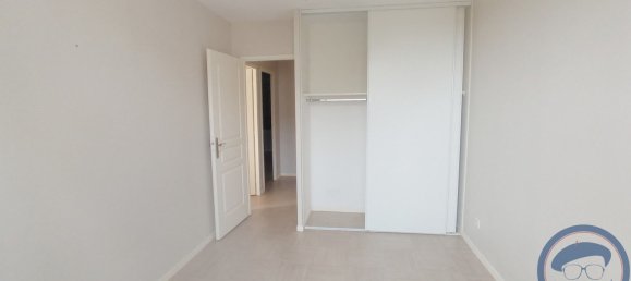 Casa de 4 dormitorios en La Ville-aux-Dames, France No. 81958 6