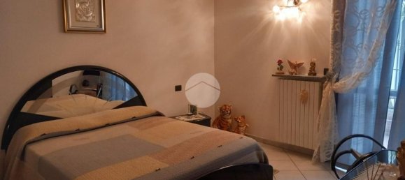 4-salle Appartement à Zenevredo, Italy No. 175875 17