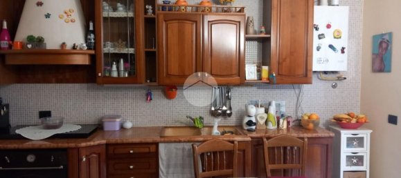 4-salle Appartement à Zenevredo, Italy No. 175875 15