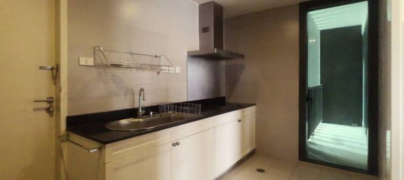 3 bedrooms Condo in Bangkok, Thailand No. 7472 9