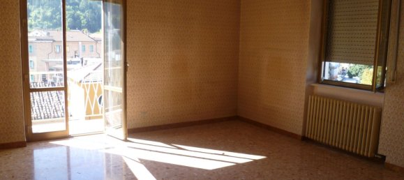 7 rooms Apartment in San Severino Marche, Italy No. 75659 6