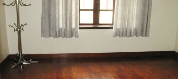 Casa de 4 dormitorios en Tay Ho, Vietnam No. 5717 8